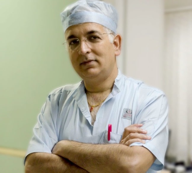 Book an appointment with the top heart surgeon in Delhi: Dr. Sujay Shad